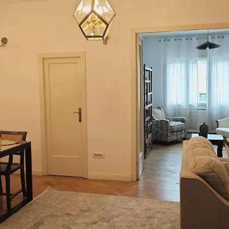 Luxury 3 * Bukarest